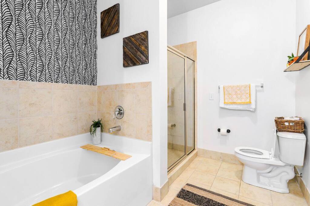 Entire Condo - Urban Safari In The Heart Of Atl Atlanta Luaran gambar